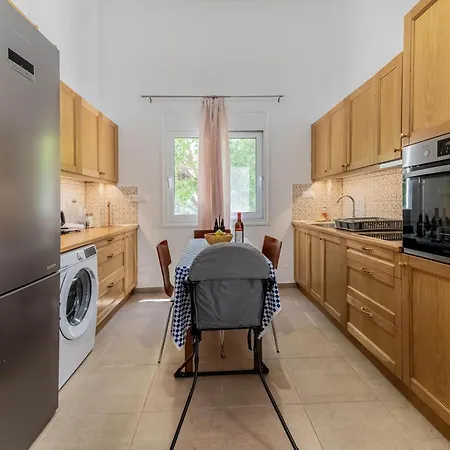 Kira's House Rhodes Town 펜션