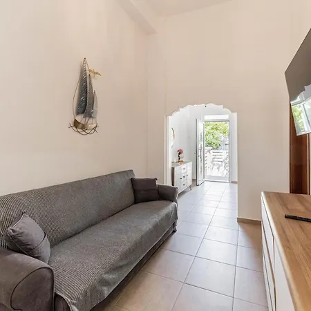 Feriehus Kira's House Rhodes Town